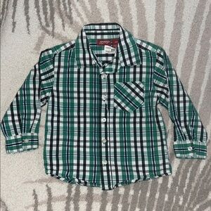 Arizona Jean Company Green and Black Plaid Button Down Shirt